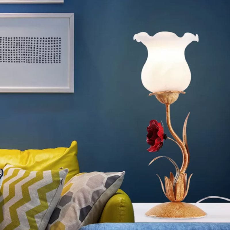 Decoratieve bloemrijke tafellamp voor slaapkamer