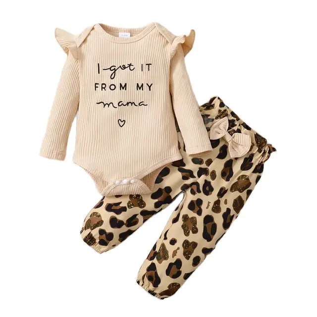 Ensemble bébé body et pantalon motif léopard