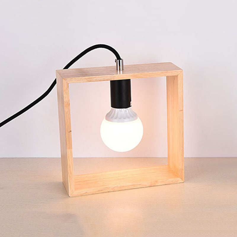 Lampe de table élégante en bois naturel
