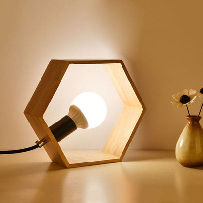 Lampe de table hexagonale en bois ambiance chaleureuse