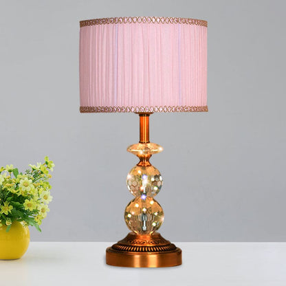 Lampe de table élégante forme conique cristaux taillés
