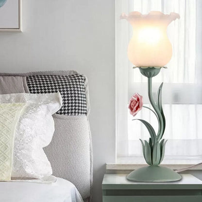 Decoratieve bloemrijke tafellamp voor slaapkamer