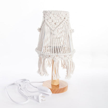 Decoratieve kegelvormige lamp met elegante keramische voet