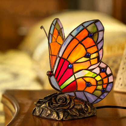 Lampe de table élégante avec abat-jour papillon et base en roses