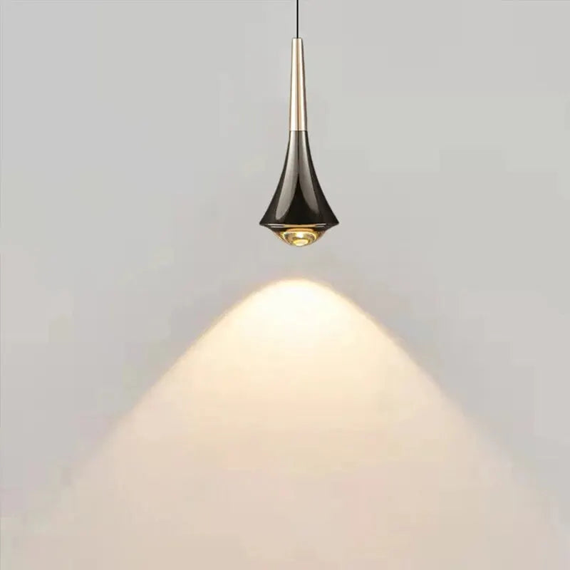 Suspension élégante à éclairage LED diffuse