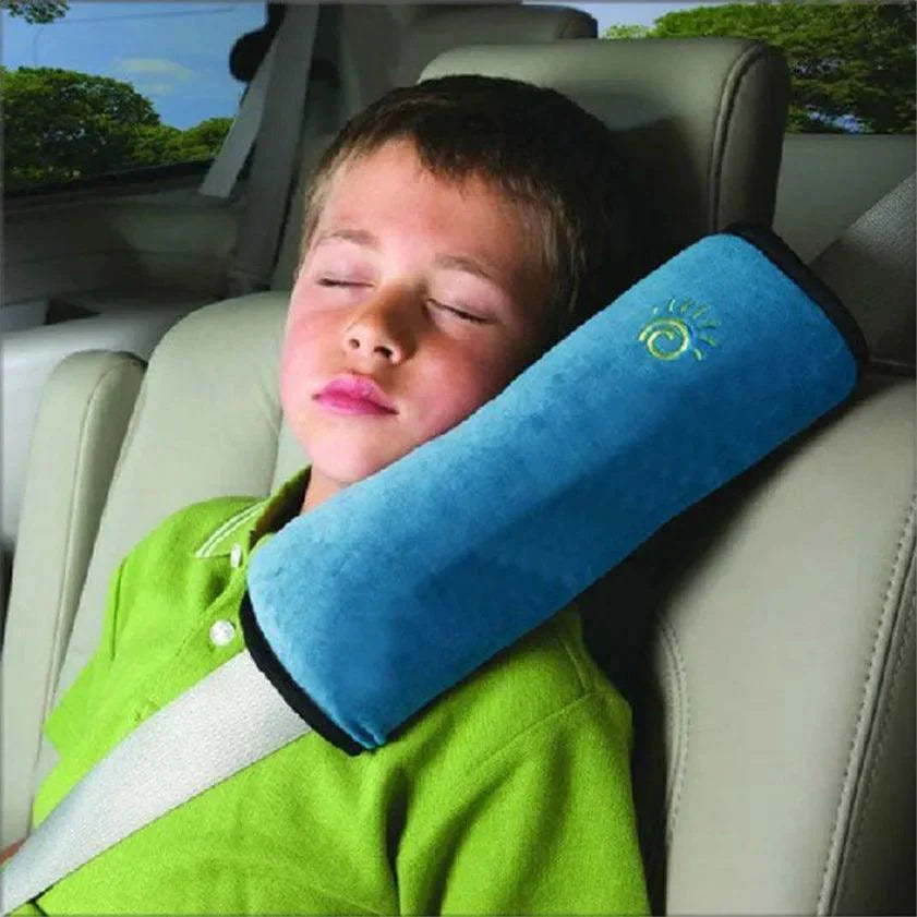 Comfortabel kinderreiskussen voor in de auto