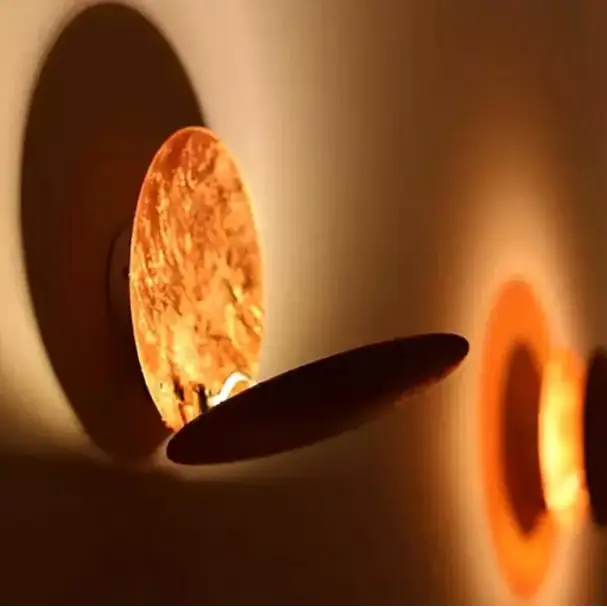 Applique murale design scandinave LED forme éclipse